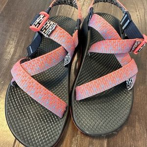 EUC Chacos Size 4 Youth